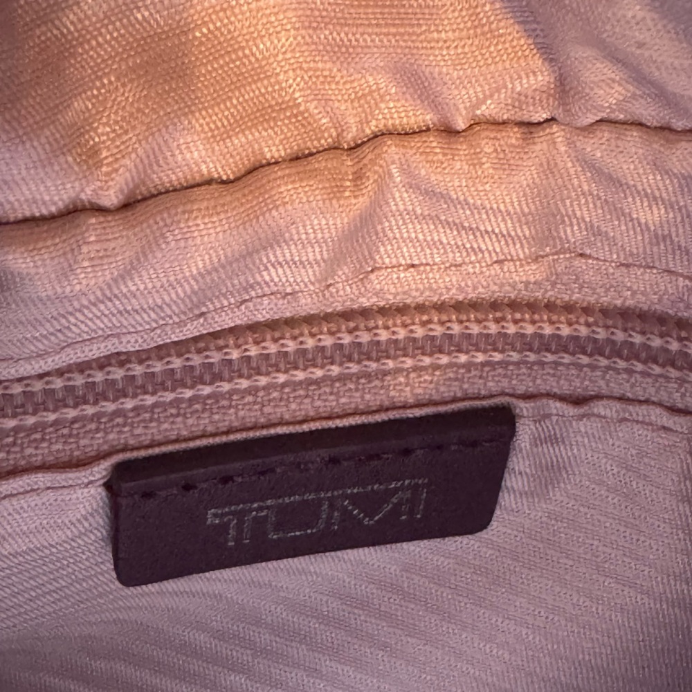 Tumi Asra handbag - Picture 6 of 6